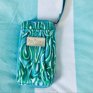 Cute wristlet. Practically brand new.